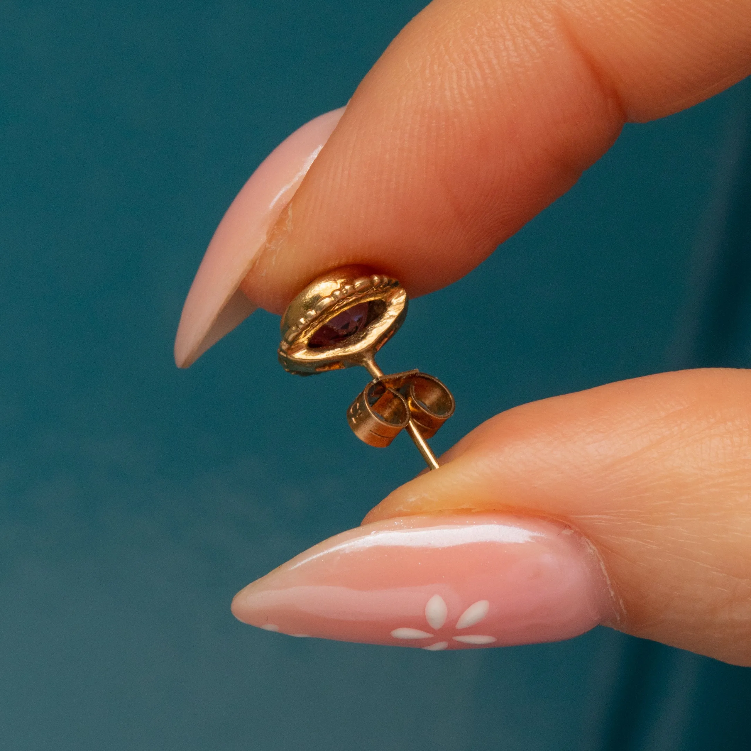 9ct Gold Amethyst Stud Earrings