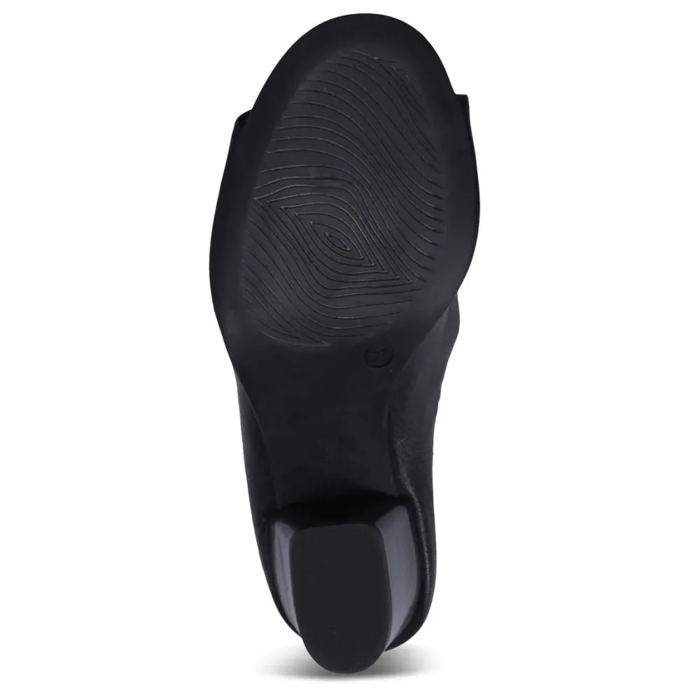 Bueno Women's Cara Heeled Sandal in Black/Black