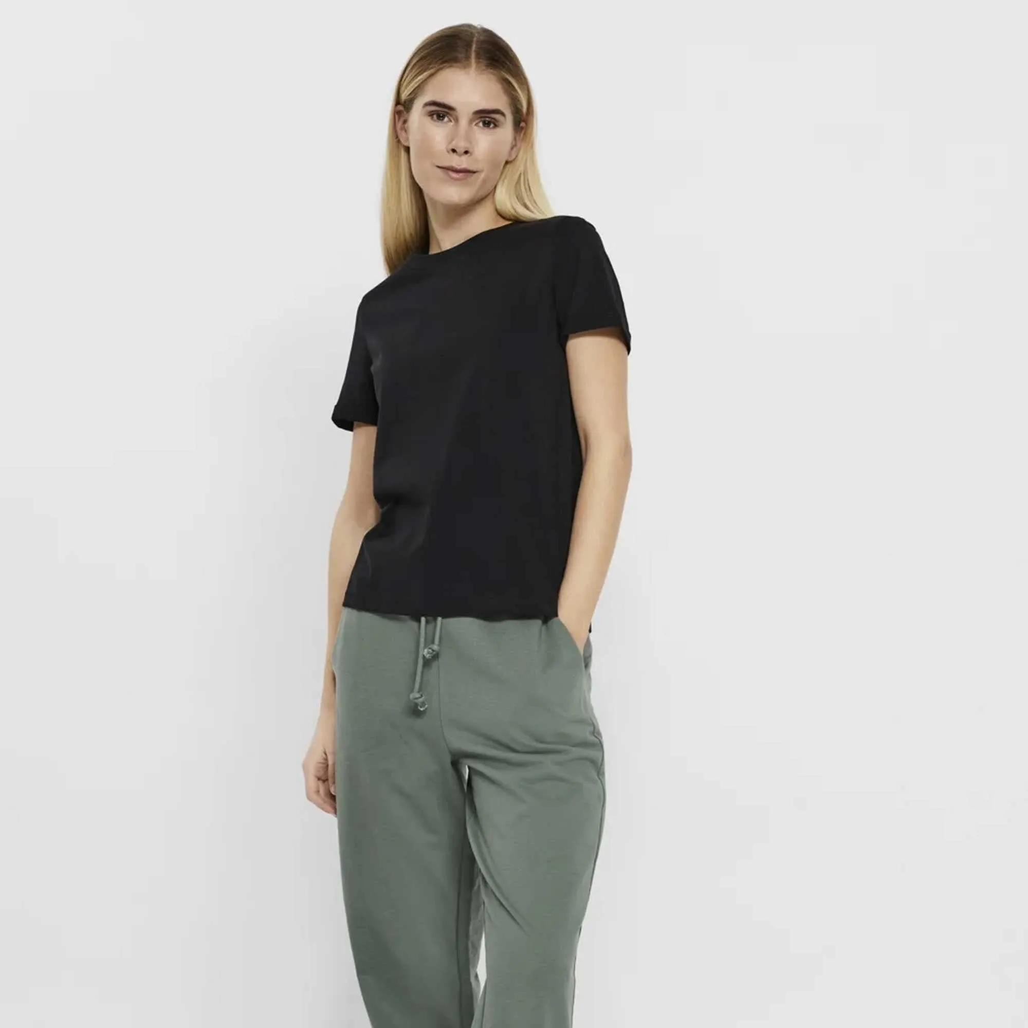 East West By Polo Republica Women's Short Sleeve Tee Shirt