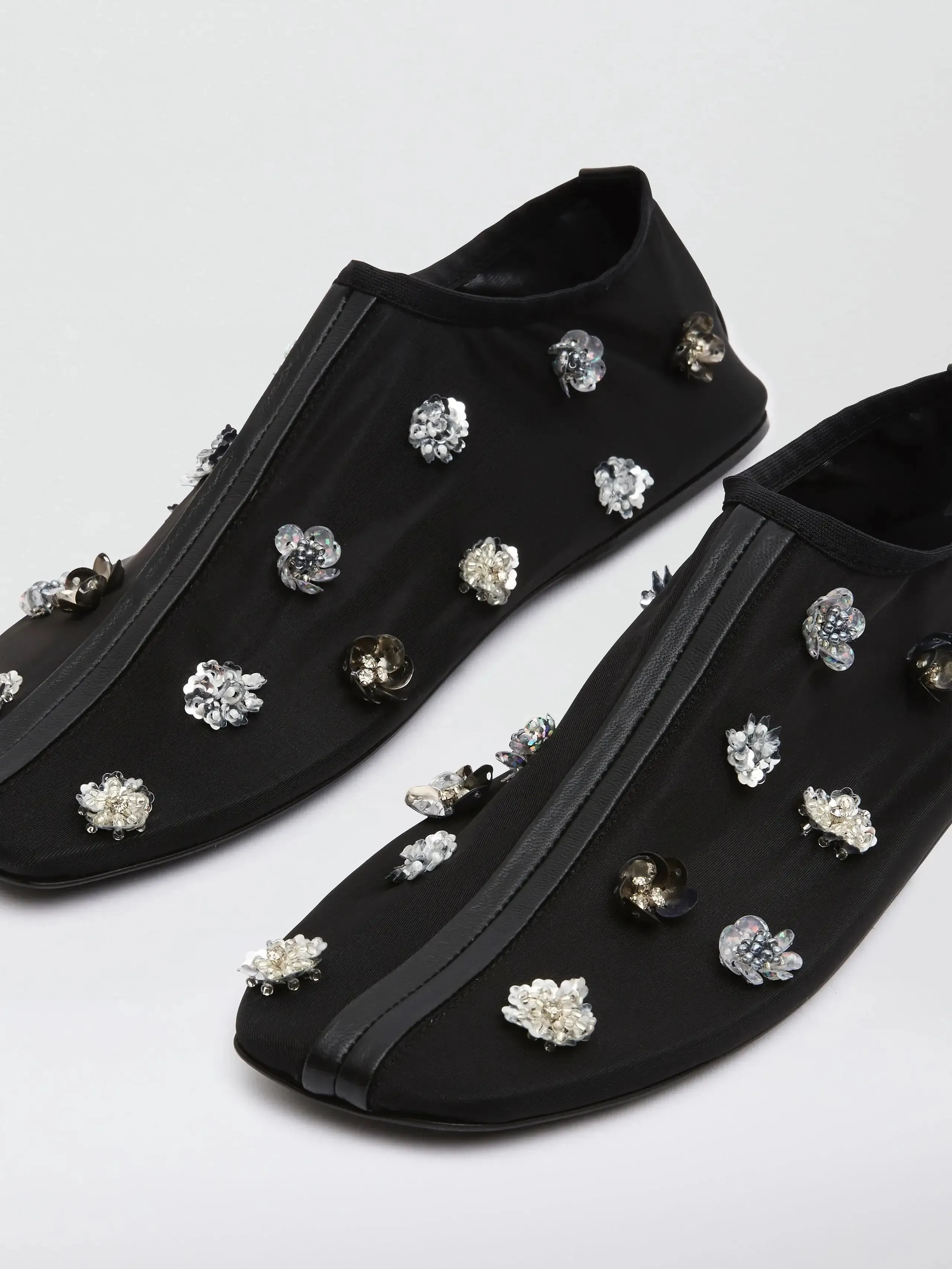 EMBLA BEADED MESH FLAT