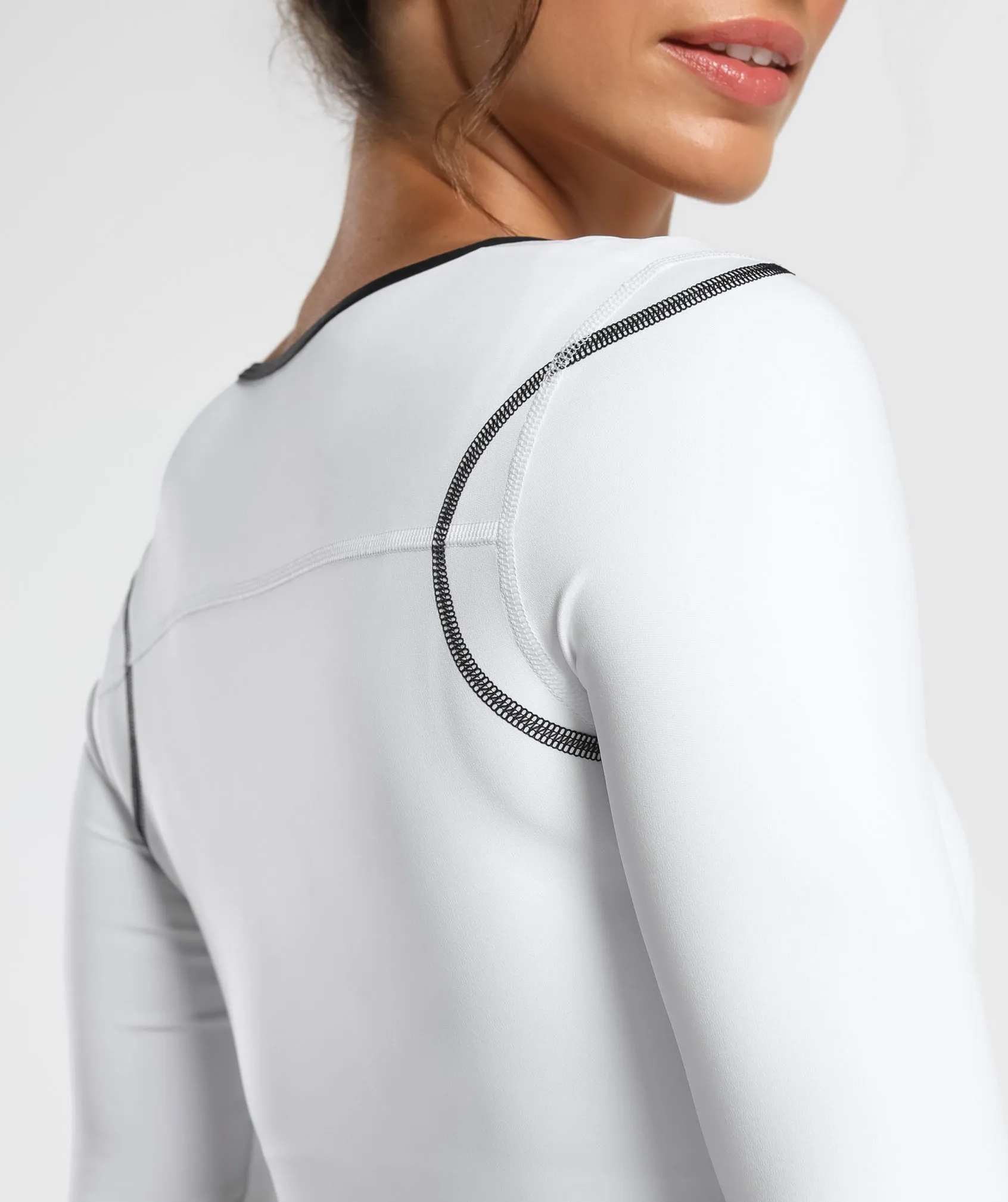 Gymshark Contrast Long Sleeve Crop Top - White