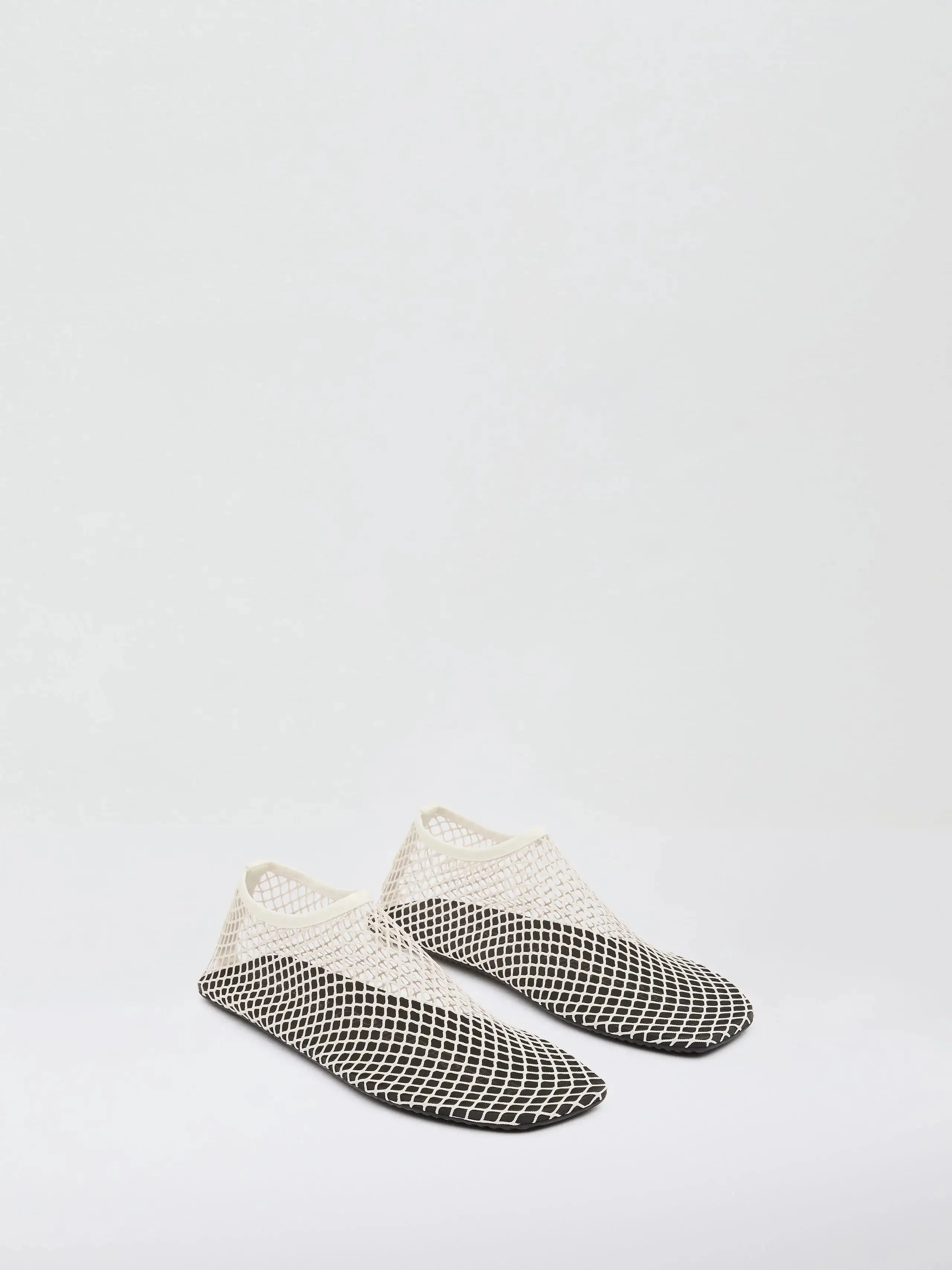 MESH WATER FLAT