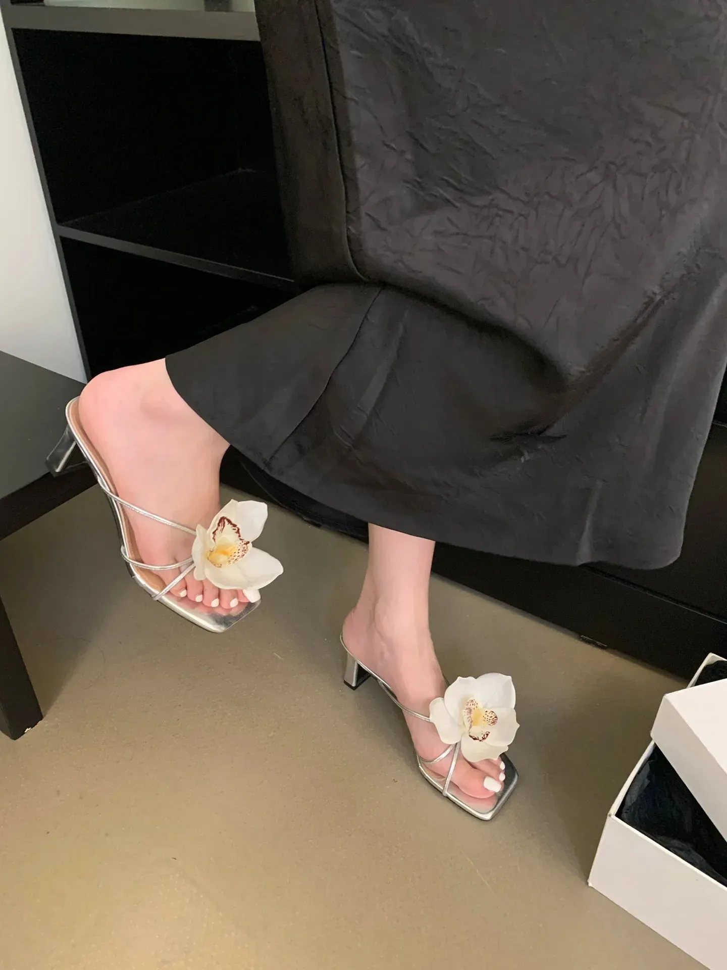 Orchid mid heels
