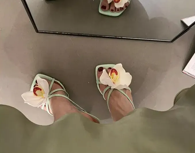 Orchid mid heels